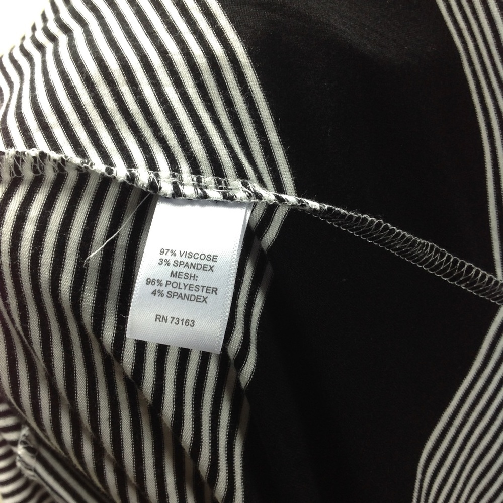 Cable & Gauge Black & White High Low Hemli… - Picture 7 of 7